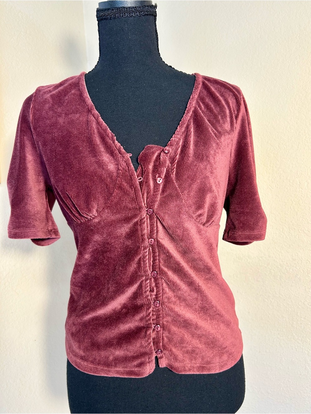 American Rag Burgundy, Rose Ribbed Velour Ruched Button Front Top - Size S - Picture 2 of 9
